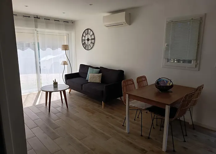 Maisonnette Au Coeur De Lauris